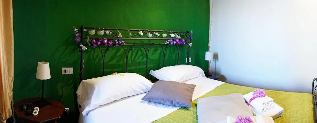 B&B Le Undici Lune San Gimignano Italy